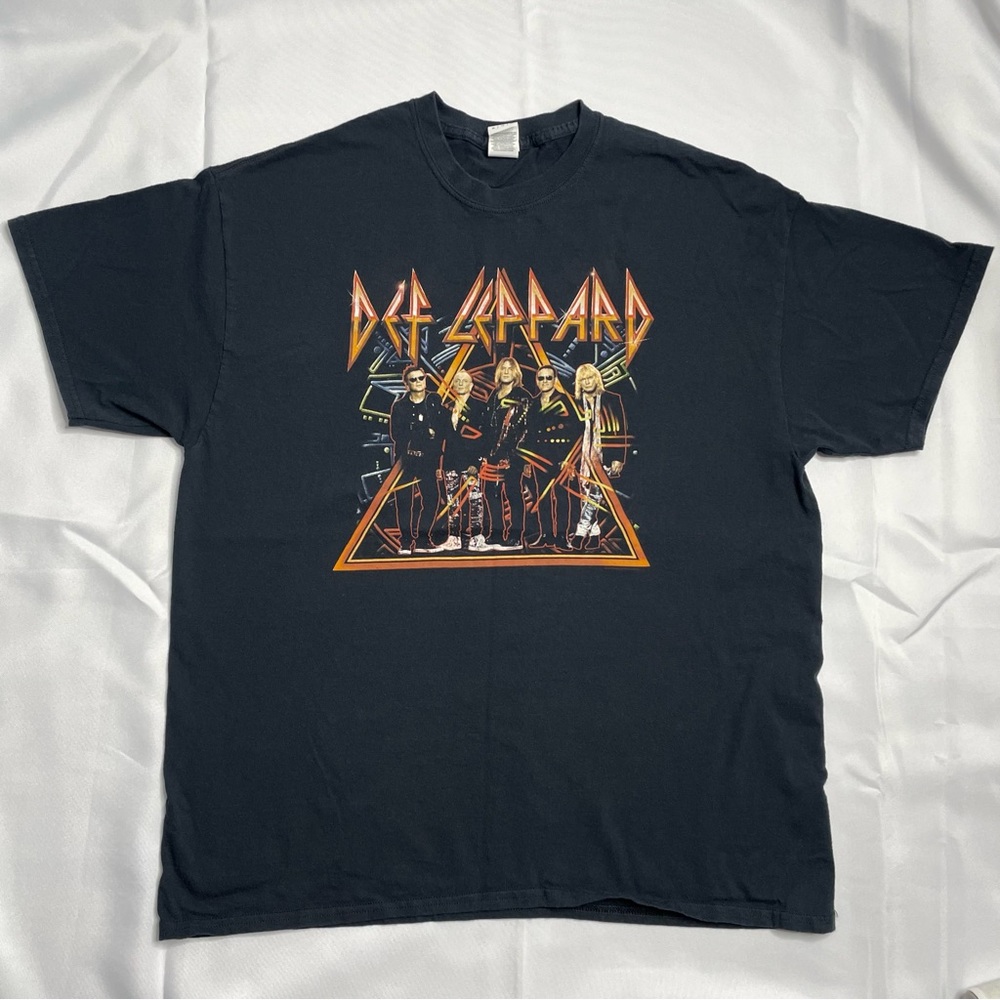Def Leppard Men’s Size: XL Tour 2018 Concert Black Shirt